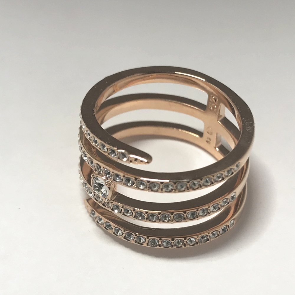 Swarovski crystal Ring 52